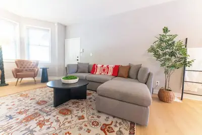 Image de Little 5 Condo: King Beds | Ping-Pong | Garage