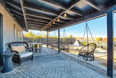 Image de Remodeled 3 Br 2 Ba home w\/hot tub Bbq & workout area – 10 mins to park entrance
