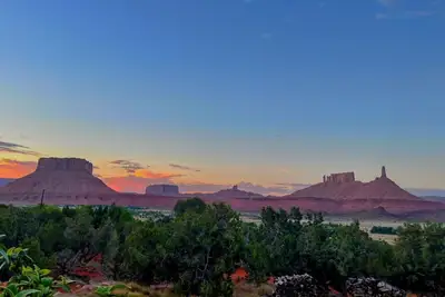 Image de Pet friendly tranquil 3-bedroom house in Castle Valley, close to Moab and Arches