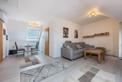Image de Appartement \"Kastanie\" avec balcon, Wi-Fi et climatisation