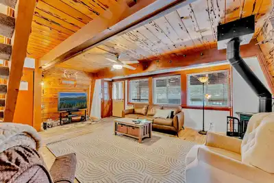 Image de Classic Tahoe Charm – 3 Ski Resorts Within 5 Miles