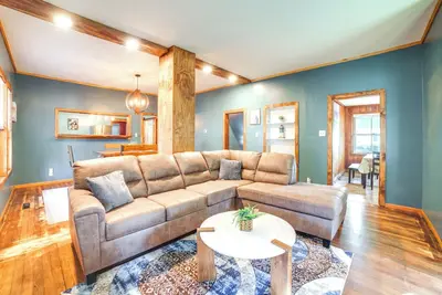 Image de ~ 2 Mi to Lake Michigan: Home w/ Furnished Deck!