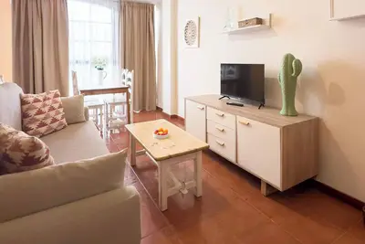 Image de Cristamar Center and Beach Apartment 3b