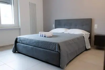 Appartement confortable de deux pièces à proximité du centre (Urban 13)