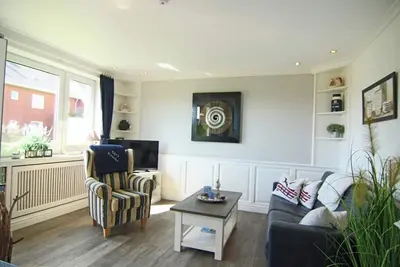 Image de Moin and ahoy, our \"Käpt'n Hörnchen\" welcomes you here