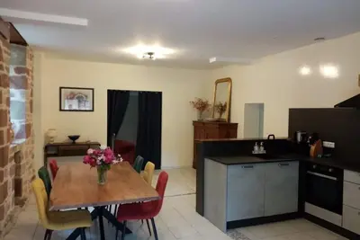 Image de L'atelier. Maison en pierres pour 4 pers. Situé entre Collonges et Turenne