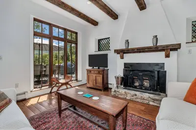 Image de Wolf Creek House in Black Mountain with Views