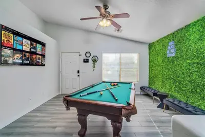Image de Great location! near shopping & entertainment