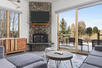 Image de Outpost: Harvest Dance 3170 - Teton Views!
