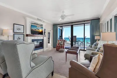 Image de 🏝️Stunning Beachfront Views-Pool-Navarre Towers 504🏝️