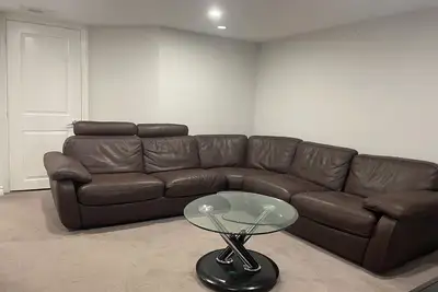 Image de Amazing 2 Bedroom Basement In Richmondhill