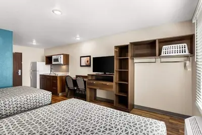 Image de Budget Conscious Room w/ Full Kitchen & Laundry Service - Off I-95
