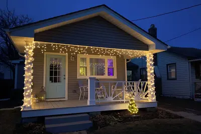 Image de Charming 3-Bed Beach Cottage with Parking. Just a Stroll to the Sand.