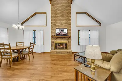 Image de Close to the River | Serene and Peaceful Home