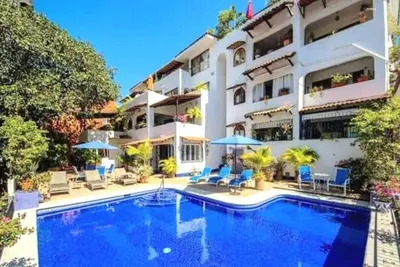 Image de \"El Escondido\" #11 - Mexican Style Condo\nin Zona Romantica, 2 blocks from Beach