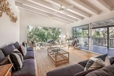 Image de Anelga - Beachfront on Eagle Bay