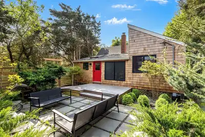 Image de Charming 3-bedroom house with Ac and Hot Tub in the Pines