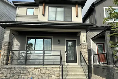 Image de Beautiful New House in Alpine Park