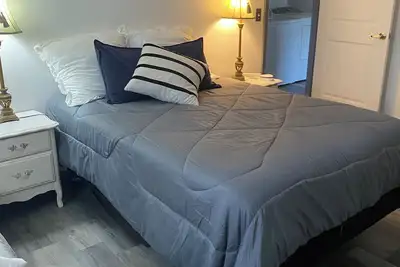 Image de Peaceful and private one bedroom, one bathroom  house in downtown Marshall