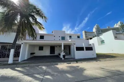 Image de Beautiful beach house with private pool in Cerritos Mazatlan for up to 12 people.