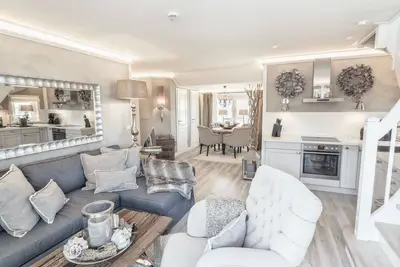 Image de Home Suites Beachloft Alte Bergstr. 13 - Luxuriöse Maisonette-ferienwohnung in Strandnähe