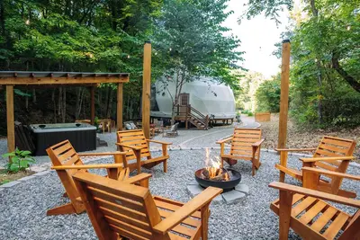 Image de Magical Dome Perfect for Families & Groups-Hot Tub-Kid Friendly-Firepit -Private