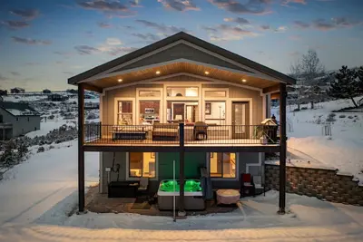 Image de Private Hot Tub! Ideal Beach! Lake Views!