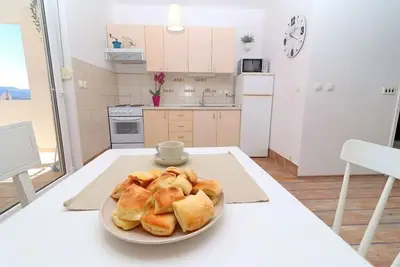 Image de Apartments Mediterranean House - Two Bedroom Apartment with Terrace and Sea View