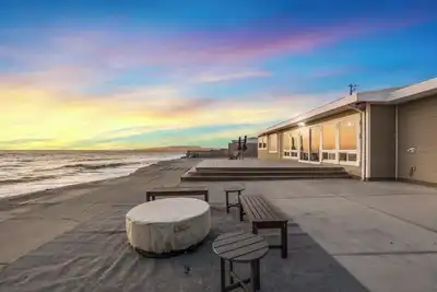 Image de @Marbella Lane-Oceanfront Retreat w/ Stunning View