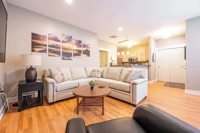 Image de Perfect Downtown Location | 3br | Private Garage