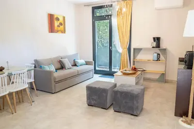 Image de Charming 1-bedroom apartment in delightful Chios and traditional Kampos area.