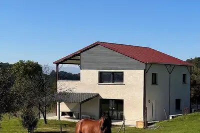 Image de Gites de Landuzière, Maison de 200 m2, grande et spacieuse.