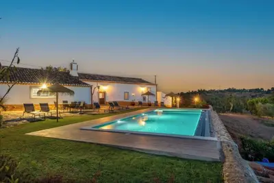 Image de Maison de vacances 'Casa Do Forno - Vale Luís Neto' avec vue montagne, Wi-Fi et climatisation