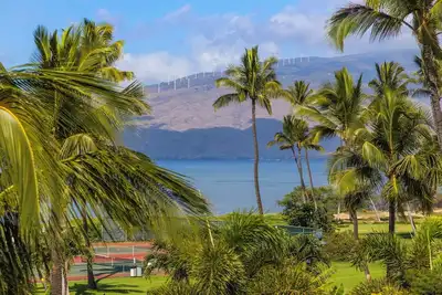 Image de Ocean, Beach, Pool, and private viewing deck in Maui B412