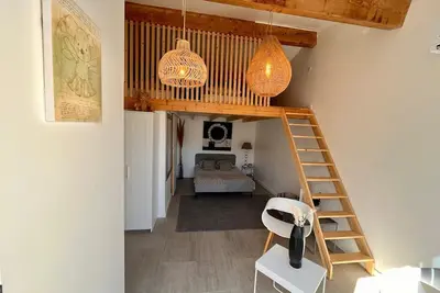 Image de Dépendance climatisée quartier calme et résidentiel proche Hyères