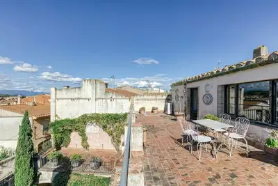 Image de Appartement 'Apartaments Can Gibert - Albera' avec terrasse privée, Wi-Fi et climatisation