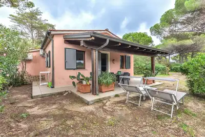 Image de Studio 'Sulla Spiaggia Di Lacona' avec terrasse privée, Wi-Fi et climatisation