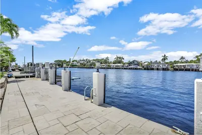 Charming and  3-bedroom home directly on the Intracoastal of Pompano Beach, Fl