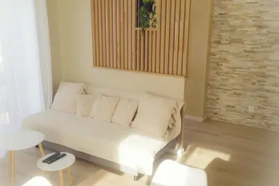 Image de Dans petit village paisible, superbe appartement 2 chambres avec cour privative