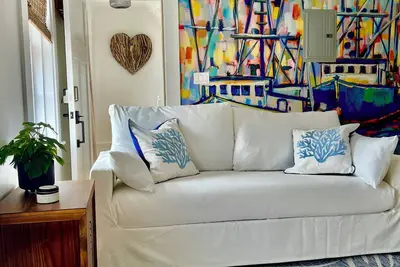 Image de Excellent Location, New 2-bedroom apartment, sleeps 6, Downtown, Harbor, parking