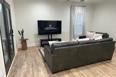 Image de Wonderful Spacious Family Home 3 Miles From Lionsgate