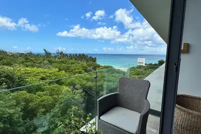 Image de Charming 5th ave 2-bedroom condo ocean view