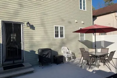 Image de 3-bedroom Getaway with Ac and WiFi in Sylvan Beach - Walk to Everything!
