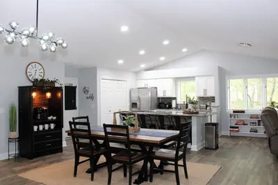 Image de Gorgeous Townhome near Lake Coronado