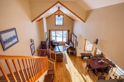 Image de Lodges 14 - Beautiful condo with Rangeley Lake views!