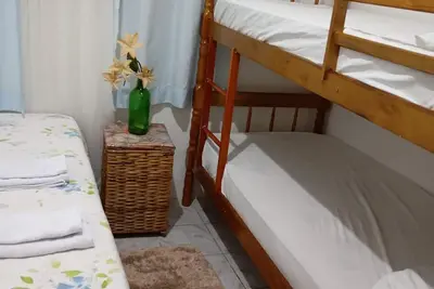 Simple and comfortable central house Rua Oriental Centro