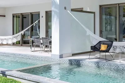 Image de Cancun Garza Blanca Resort Swim Up suite 2br\/3ba. All-Inclusive option. Butler.