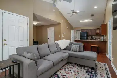 Image de Southern Tides- 2. 5 miles to Ua- 2br/2ba