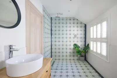 Image de Stunning 5* Whitstable Luxury Home With Sea Views. 4 Beds, 3 Bathrooms, Garden. \n