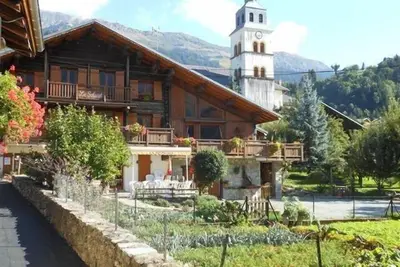 Image de 1er étage, balcon, parking, télévision, casier à ski, 51m², Arêches-Beaufort